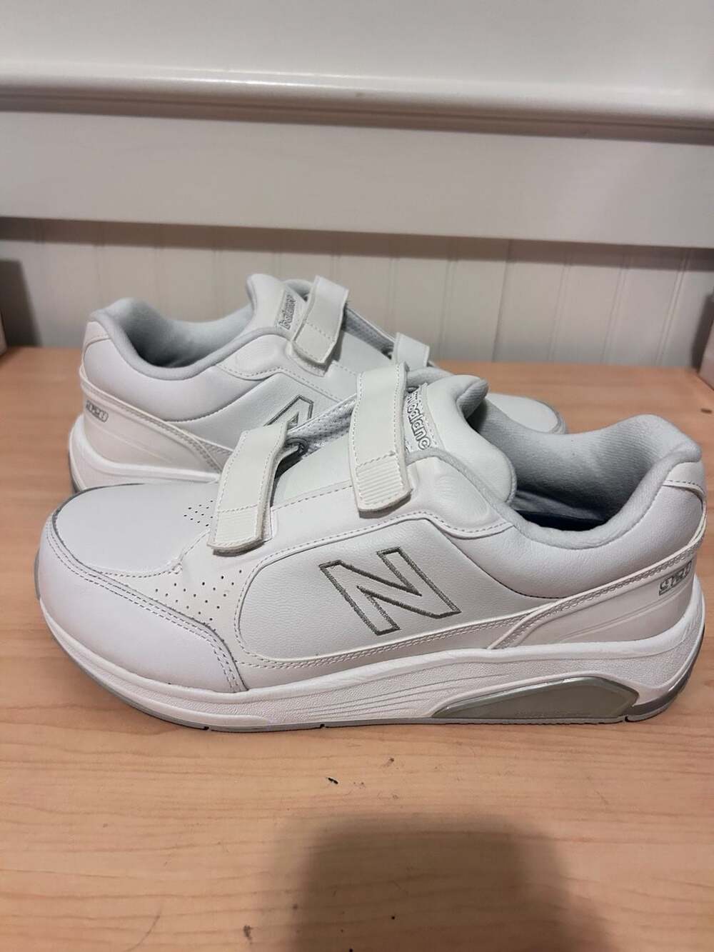 New Balance WW928VW Walking Shoes Women's Size 8 2E White Hook and Loop